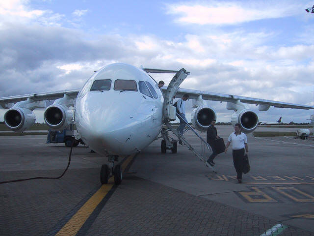 Avro RJ100 Jumbolino Airport People leaving