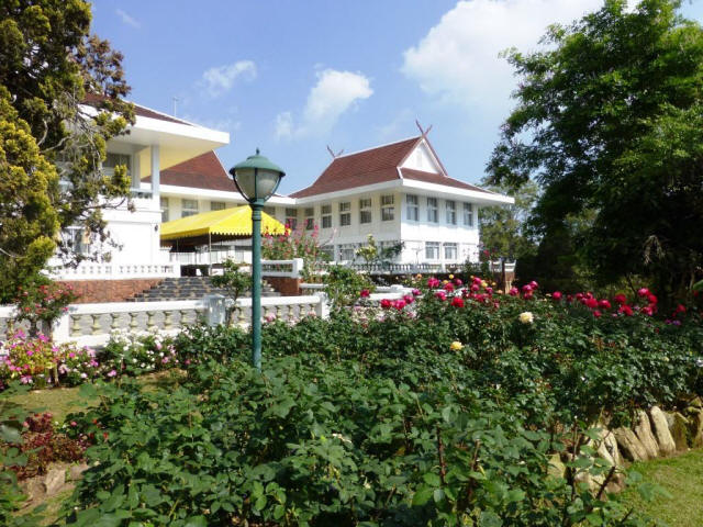 Bhuping Palace front view