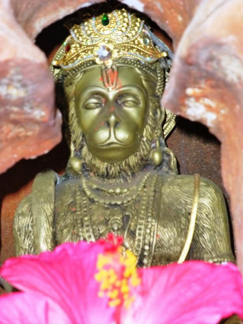 Thailand Chiang Mai temple god ape-ish