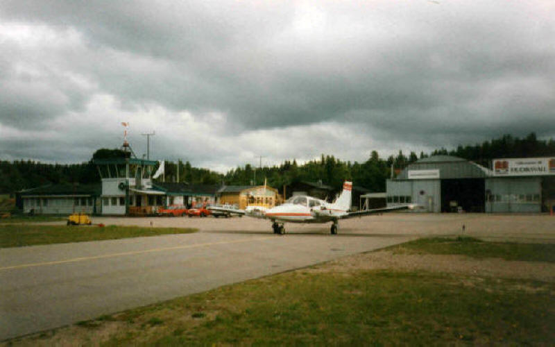 HB-LEM ESNH ready for take-off