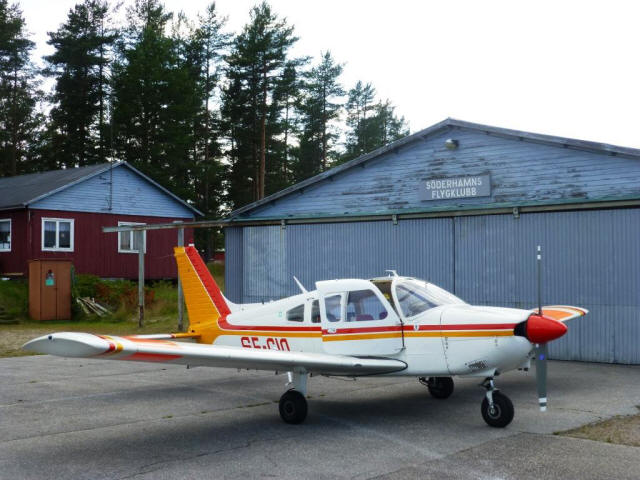 SE-GIO in front of hangar