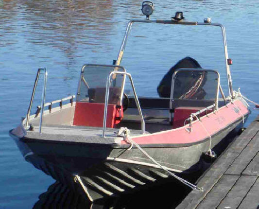 Stocka boat big buster at pier